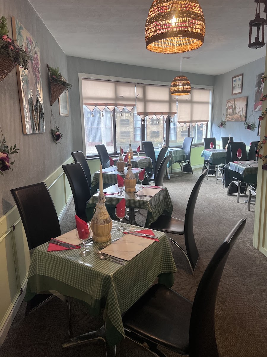 Devitas Pizzeria & Cafe Bar